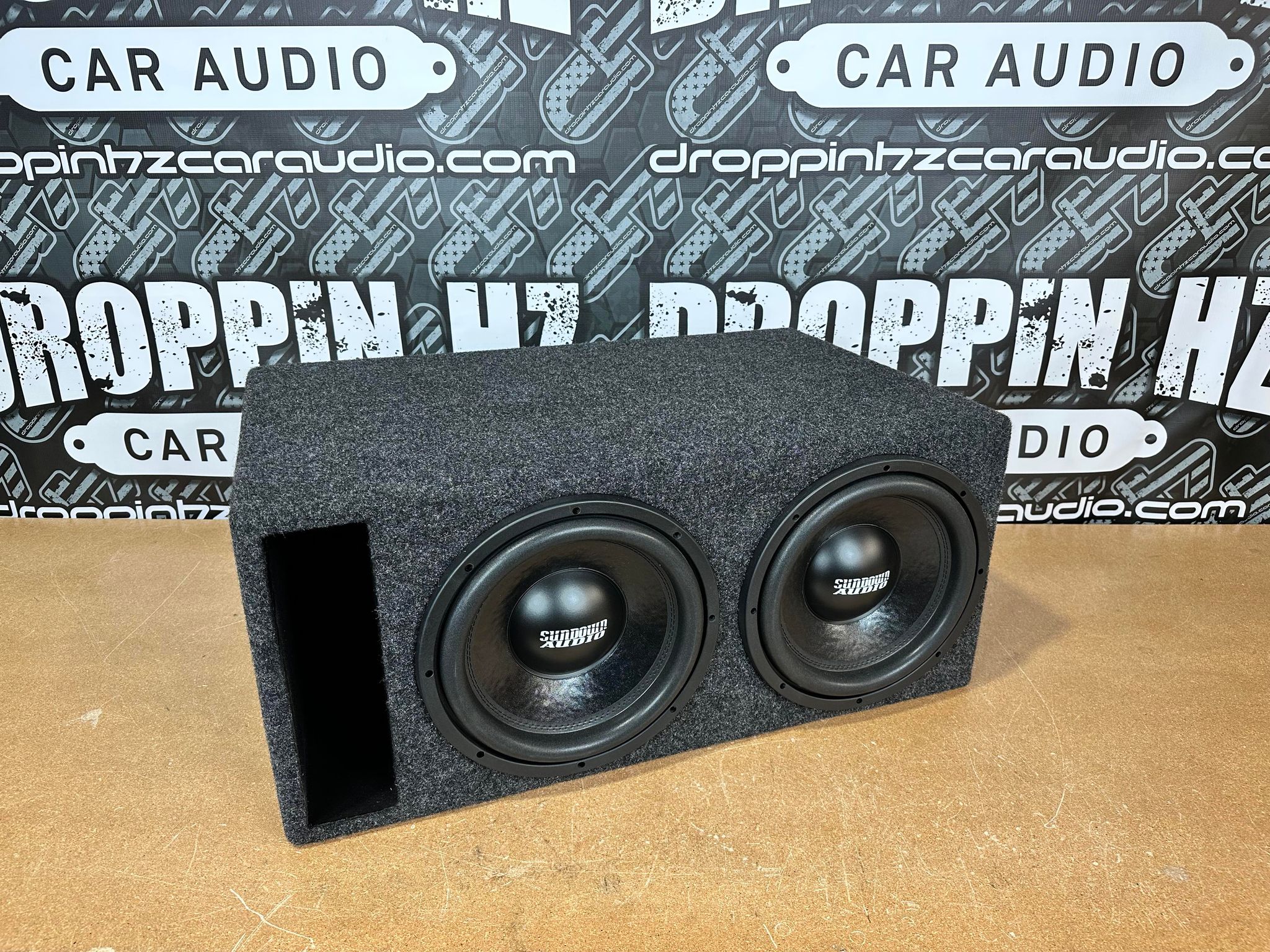 Sundown Audio Dual Ev4 12″ 1 ohm Loaded Enclosure 1000 Watt RMS Fashion