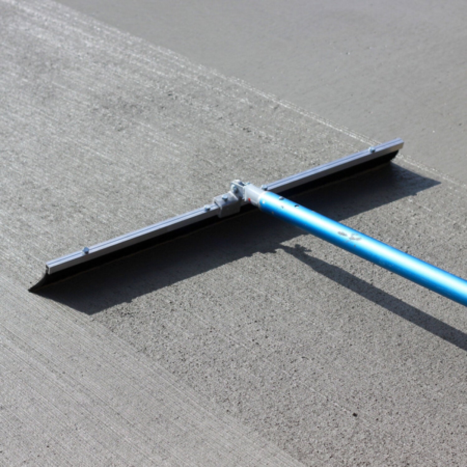 Kraft Tool CC154 24″ Weigh-Lite Soft Poly Concrete Finish Broom on Sale