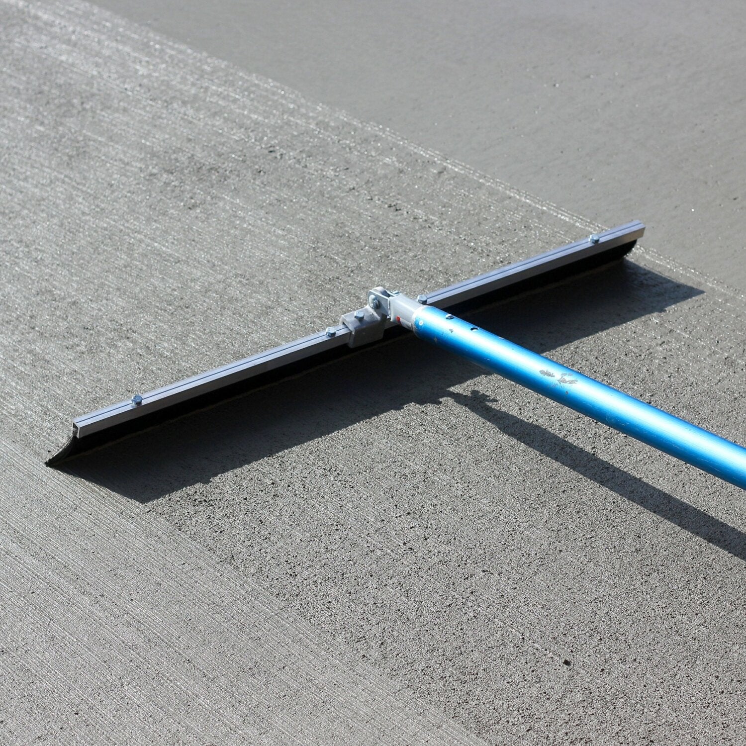 Kraft Tool CC158 48″ Weigh-Lite Soft Poly Concrete Finish Broom Fashion