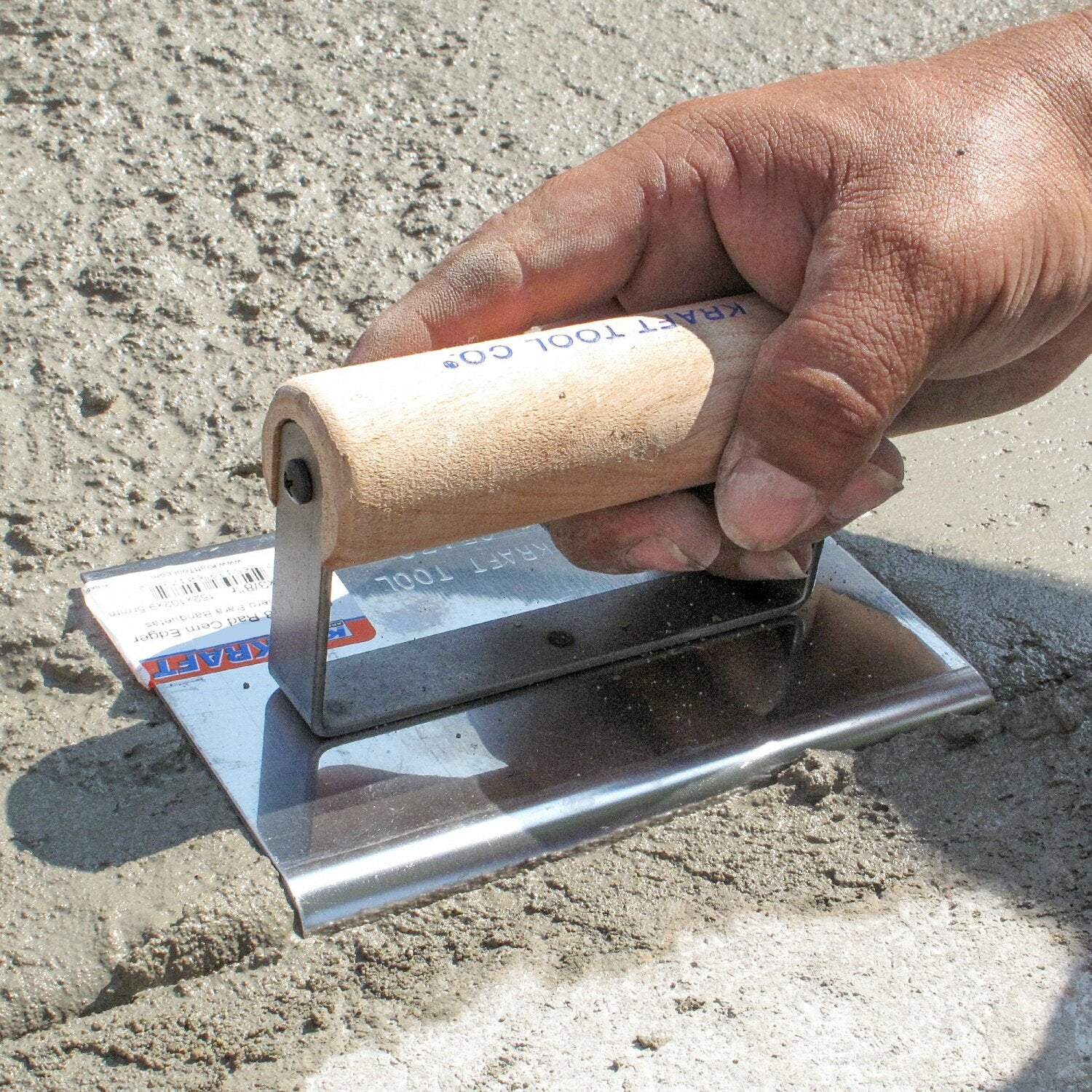 Kraft Tool CF101 8″ x 6″ 1/4″R Stainless Steel Cement Edger with Wood Handle Supply