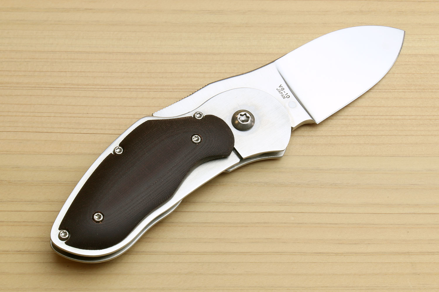 Moki VG-10 Stainless Steel Flamelock Folding Pocket Knife (Rabbit Matte Finish) Supply